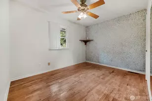 11524 32nd Ave NE, Seattle, WA 98125 - Photo 17