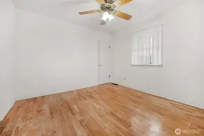 11524 32nd Avenue NE, Seattle, WA 98125 - Photo 15