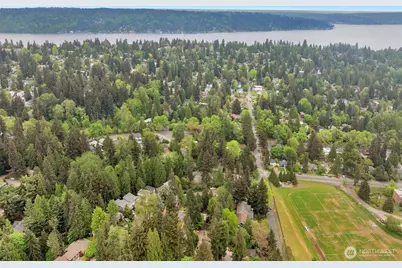 11524 32nd Avenue NE, Seattle, WA 98125 - Photo 29