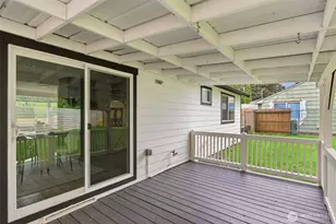 10404 Jovita Blvd E, Edgewood, WA 98372 - Photo 19