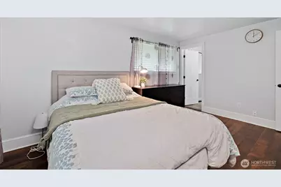914 S 30th Place, Renton, WA 98055 - Photo 23