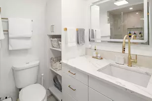 14614 SE 20th St, Bellevue, WA 98007 - Photo 15