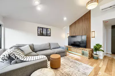 9321 Renton Avenue S, Seattle, WA 98118 - Photo 3
