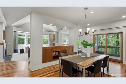 13730 Main Street, Bellevue, WA 98005 - Photo 15