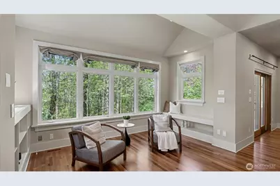 13730 Main Street, Bellevue, WA 98005 - Photo 13