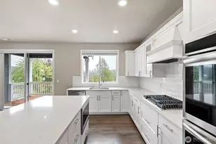 10432 Treasure Dr NW, Silverdale, WA 98383 - Photo 11