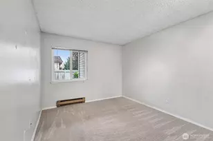8823 Holly Dr, Everett, WA 98208 - Photo 15