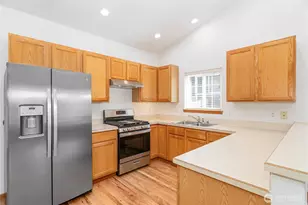 223 Milton St, Bellingham, WA 98229 - Photo 11