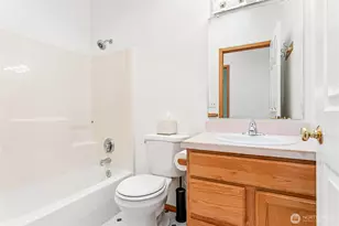 223 Milton St, Bellingham, WA 98229 - Photo 23