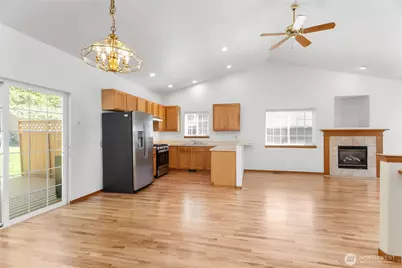 223 Milton Street, Bellingham, WA 98229 - Photo 9
