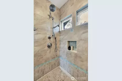 2635 46th Avenue SW, Seattle, WA 98116 - Photo 23
