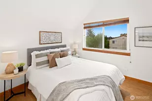 9219 Stone Ave N, Seattle, WA 98103 - Photo 17