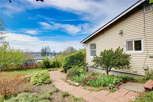 818 Serene View Rd, Camano Island, WA 98282 - Photo 9