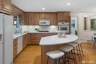 8948 133rd Ave SE, Newcastle, WA 98059 - Photo 9