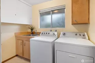 8948 133rd Ave SE, Newcastle, WA 98059 - Photo 15
