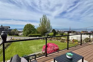 3228 57th Ave SW, Seattle, WA 98116 - Photo 3