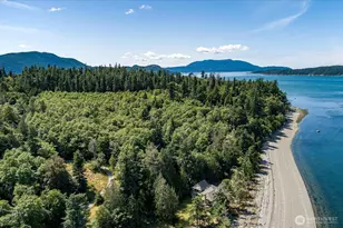 4079 Forest Ln, Anacortes, WA 98221 - Photo 3