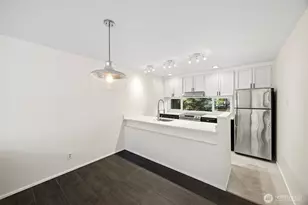 1417 N 200th St, Shoreline, WA 98133 - Photo 7