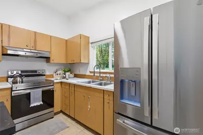 12808 SE 158th St, Renton, WA 98058 - Photo 9