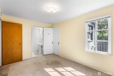 2701 NE 90th Street, Seattle, WA 98115 - Photo 9