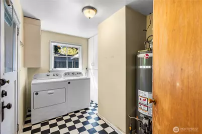 2701 NE 90th Street, Seattle, WA 98115 - Photo 5