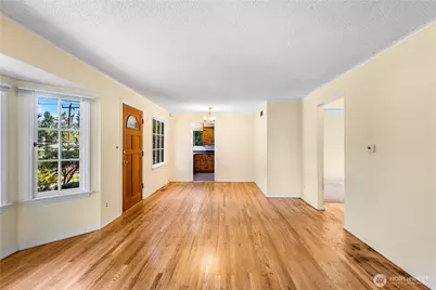 2701 NE 90th Street, Seattle, WA 98115 - Photo 3