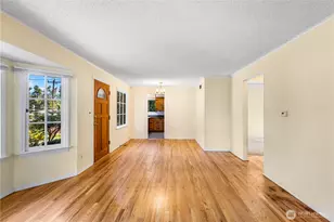 2701 NE 90th St, Seattle, WA 98115 - Photo 3