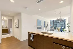 588 Bell St, Seattle, WA 98121 - Photo 13