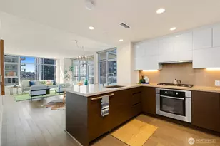 588 Bell St, Seattle, WA 98121 - Photo 11