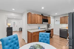 8250 Corliss Ave N, Seattle, WA 98103 - Photo 5