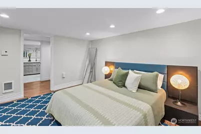 8250 Corliss Avenue N, Seattle, WA 98103 - Photo 15