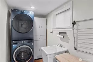 8250 Corliss Ave N, Seattle, WA 98103 - Photo 11