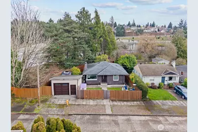 8250 Corliss Avenue N, Seattle, WA 98103 - Photo 27