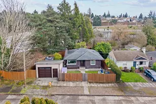 8250 Corliss Ave N, Seattle, WA 98103 - Photo 27