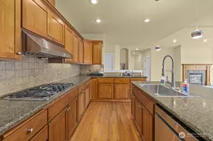 9623 183rd Ave E, Bonney Lake, WA 98391 - Photo 7