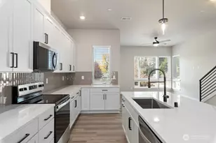 12814 66th Ave S, Seattle, WA 98178 - Photo 9