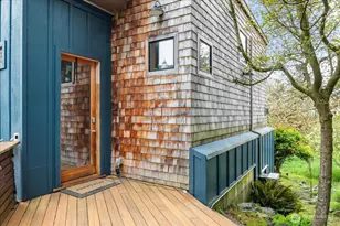 1060 Halsey Dr, Coupeville, WA 98239 - Photo 3