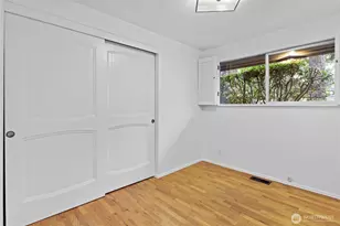 12121 NE 66th St, Kirkland, WA 98033 - Photo 17