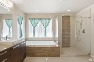 3709 NE 24th St, Renton, WA 98056 - Photo 21