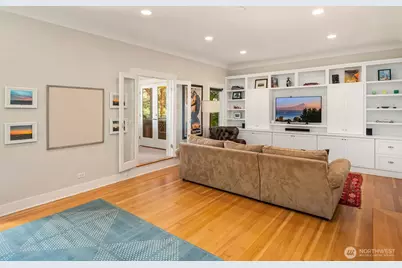 2403 11th Avenue W, Seattle, WA 98119 - Photo 29
