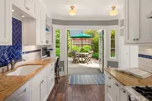 2403 11th Ave W, Seattle, WA 98119 - Photo 17