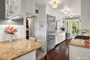 2403 11th Ave W, Seattle, WA 98119 - Photo 15