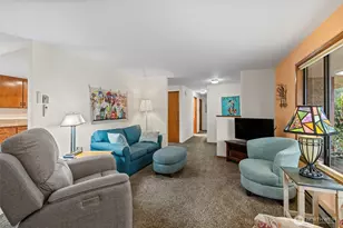 617 S E St, Port Angeles, WA 98363 - Photo 3