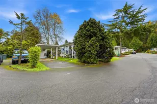 11330 E Riverside Dr, Bothell, WA 98011 - Photo 3