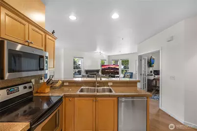 22627 NE Alder Crest Drive #102, Redmond, WA 98053 - Photo 13