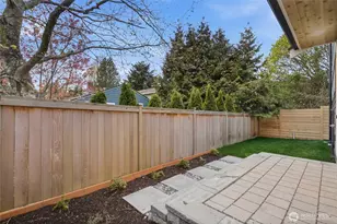 8817 Densmore Ave N, Seattle, WA 98103 - Photo 19