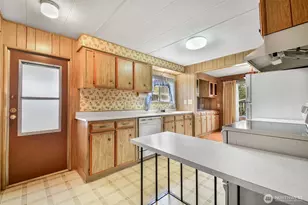 5220 SW 176th St, Lynnwood, WA 98037 - Photo 9