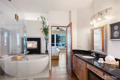 2006 W Lake Sammamish Parkway NE, Redmond, WA 98052 - Photo 15