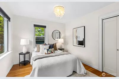 705 N 104th Street, Seattle, WA 98133 - Photo 11