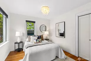 705 N 104th St, Seattle, WA 98133 - Photo 11